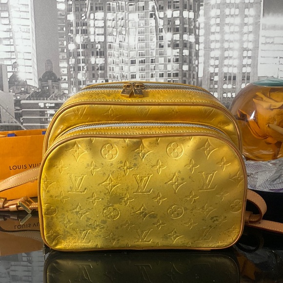 Authentic Louis Vuitton Vernis Backpack - Picture 3 of 17